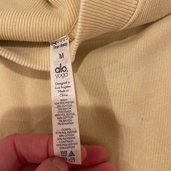 Alo Freestyle Mock Neck Sweatshirt Size Medium - Picture 6 of 8